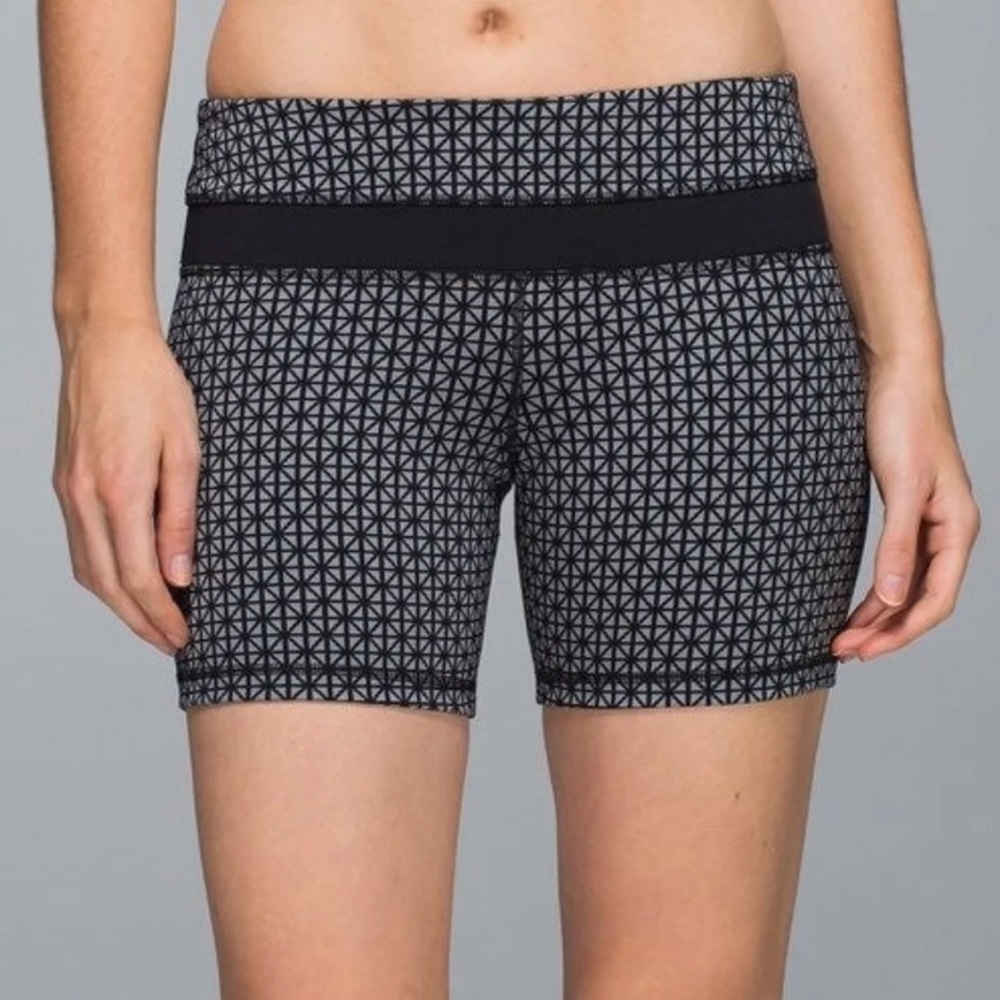 Lululemon In the Groove Short 10